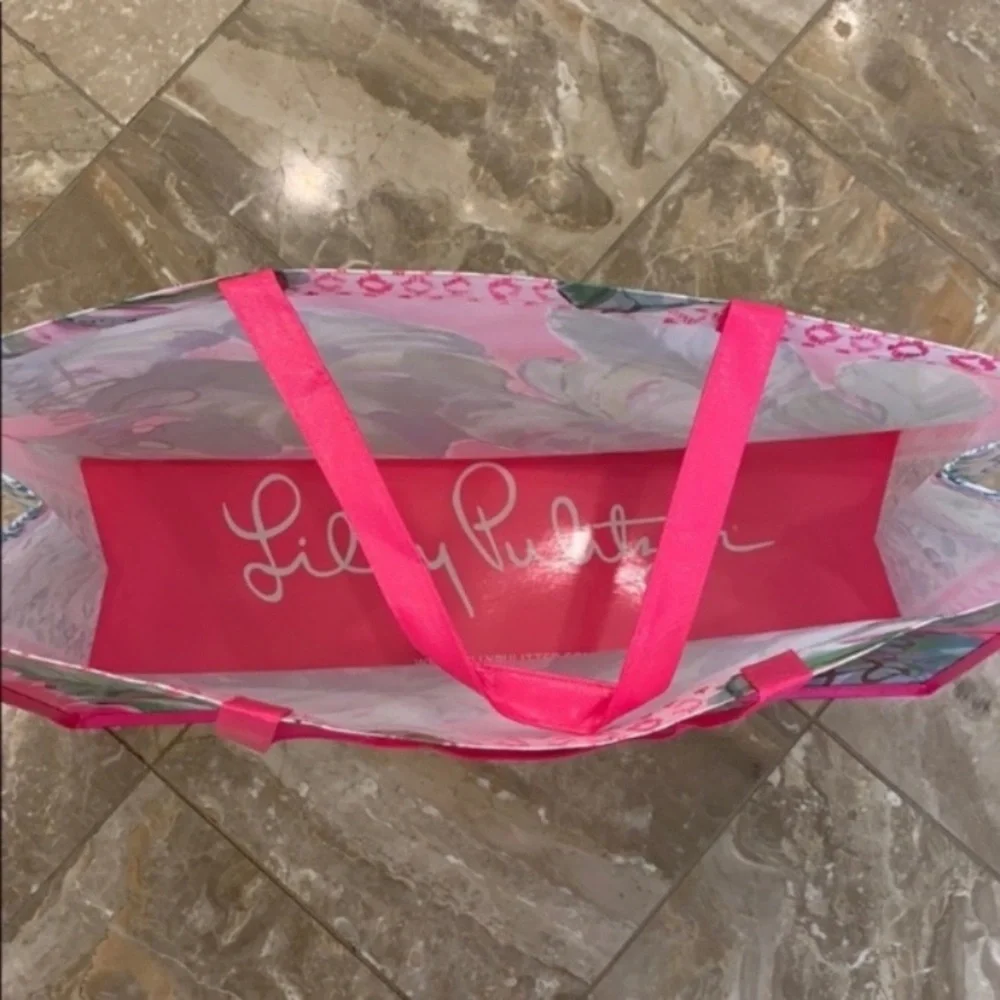 NWOT Lilly Pulitzer Large Vinyl Shopping Tote Bag - Picture 3 of 4